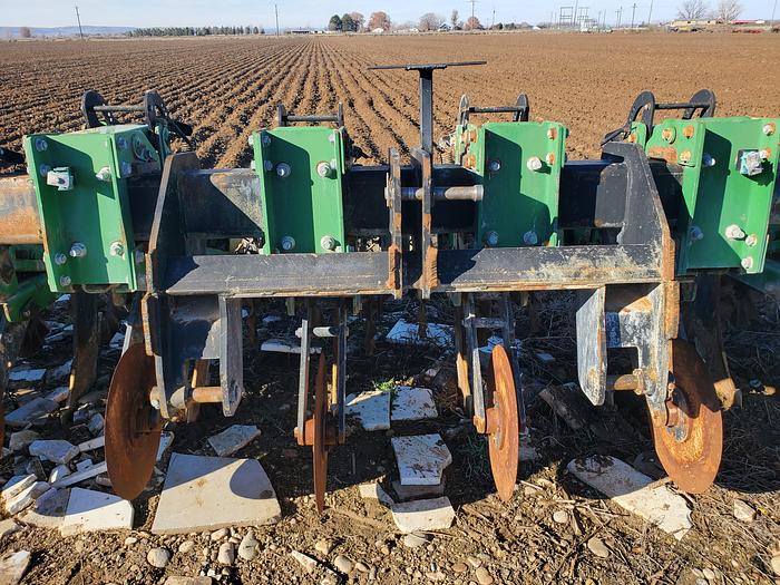 Used 12R22 Schlagel Strip-Till Machine