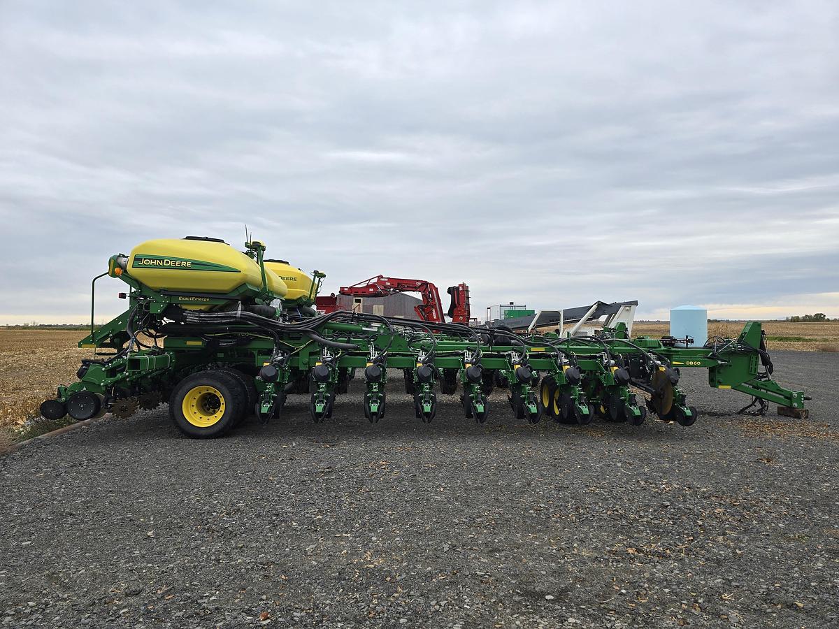 Used 2021 John Deere DB60 Planter - 24R30