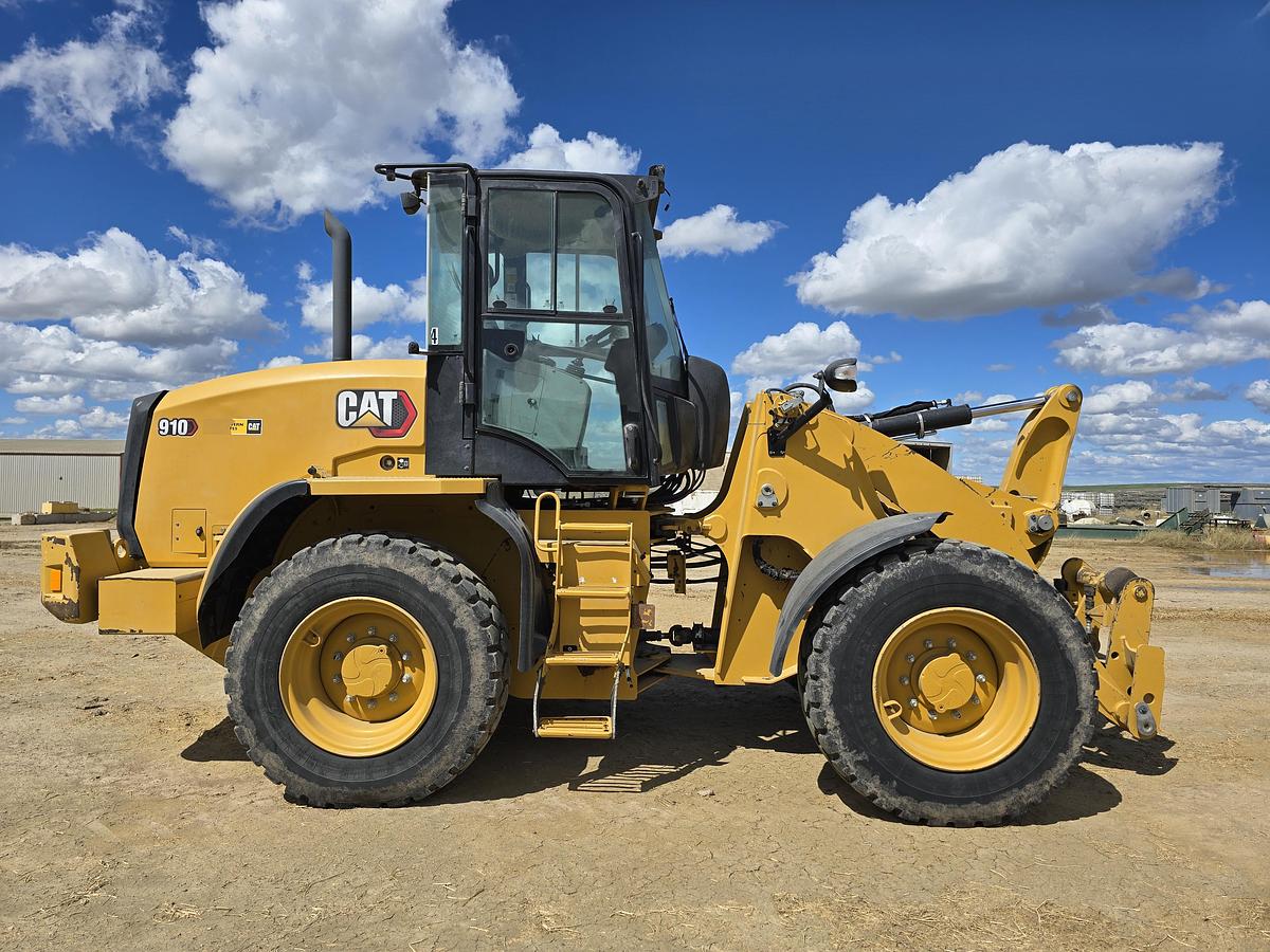 Used 2023 Caterpillar 910 Wheel Loader ** Going to Auction **