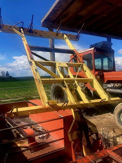 Used New Holland 1052 Stack Retriever Bed