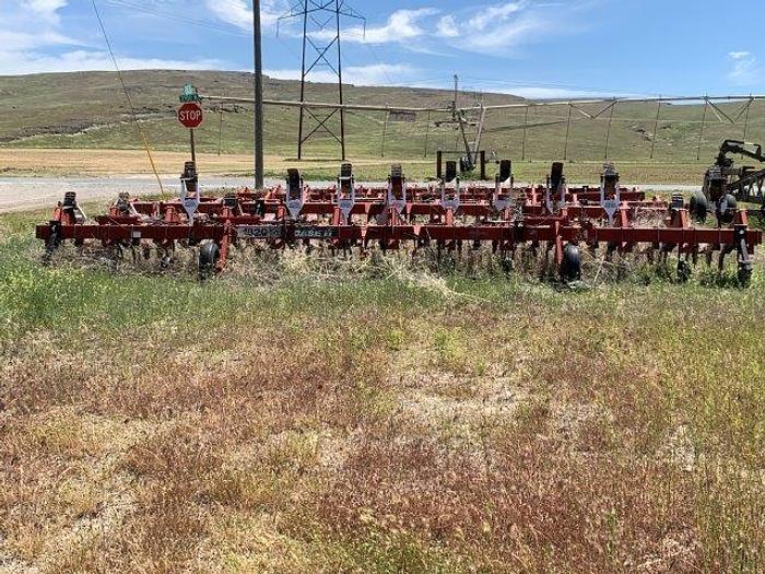 Used Case IH 1820 12R30 Row Crop Cultivator