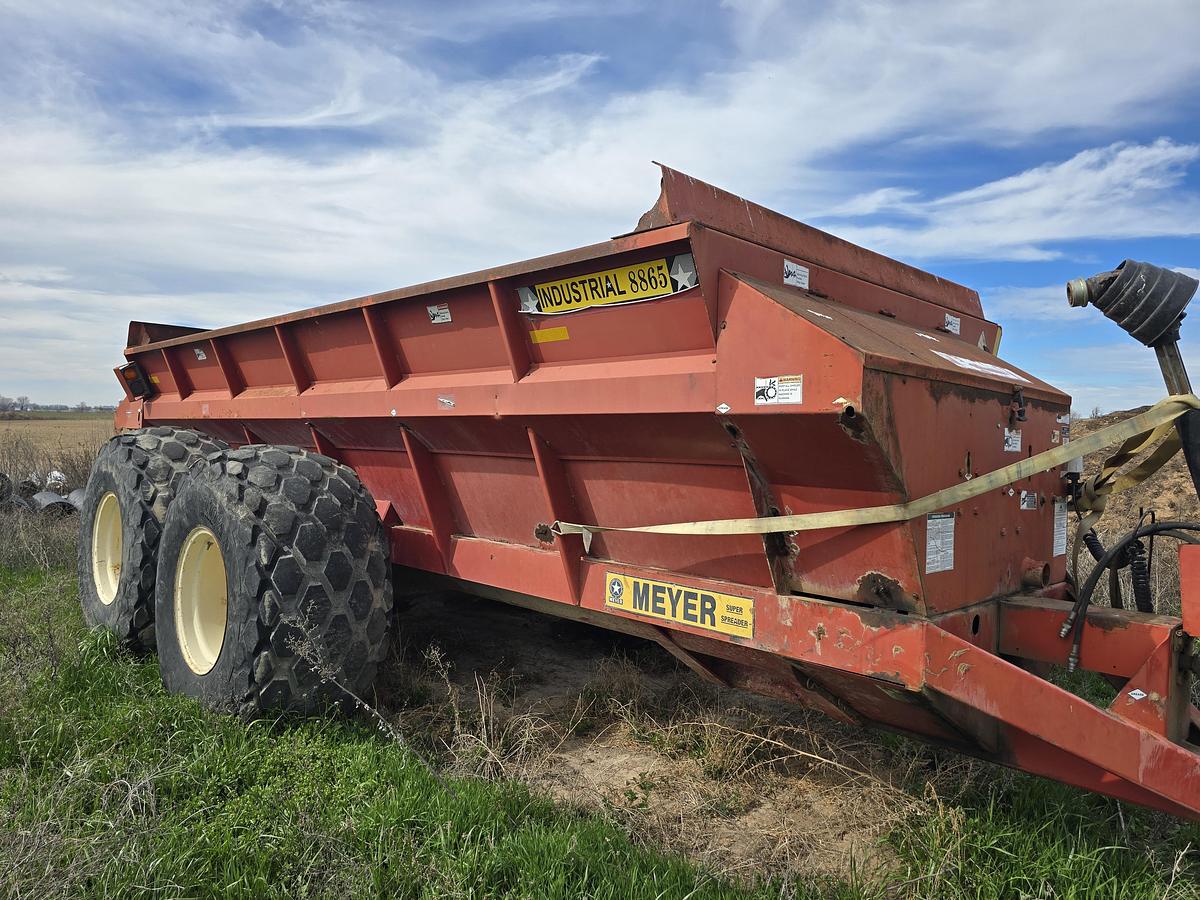Used 2014 Meyer 8865 Manure Spreader