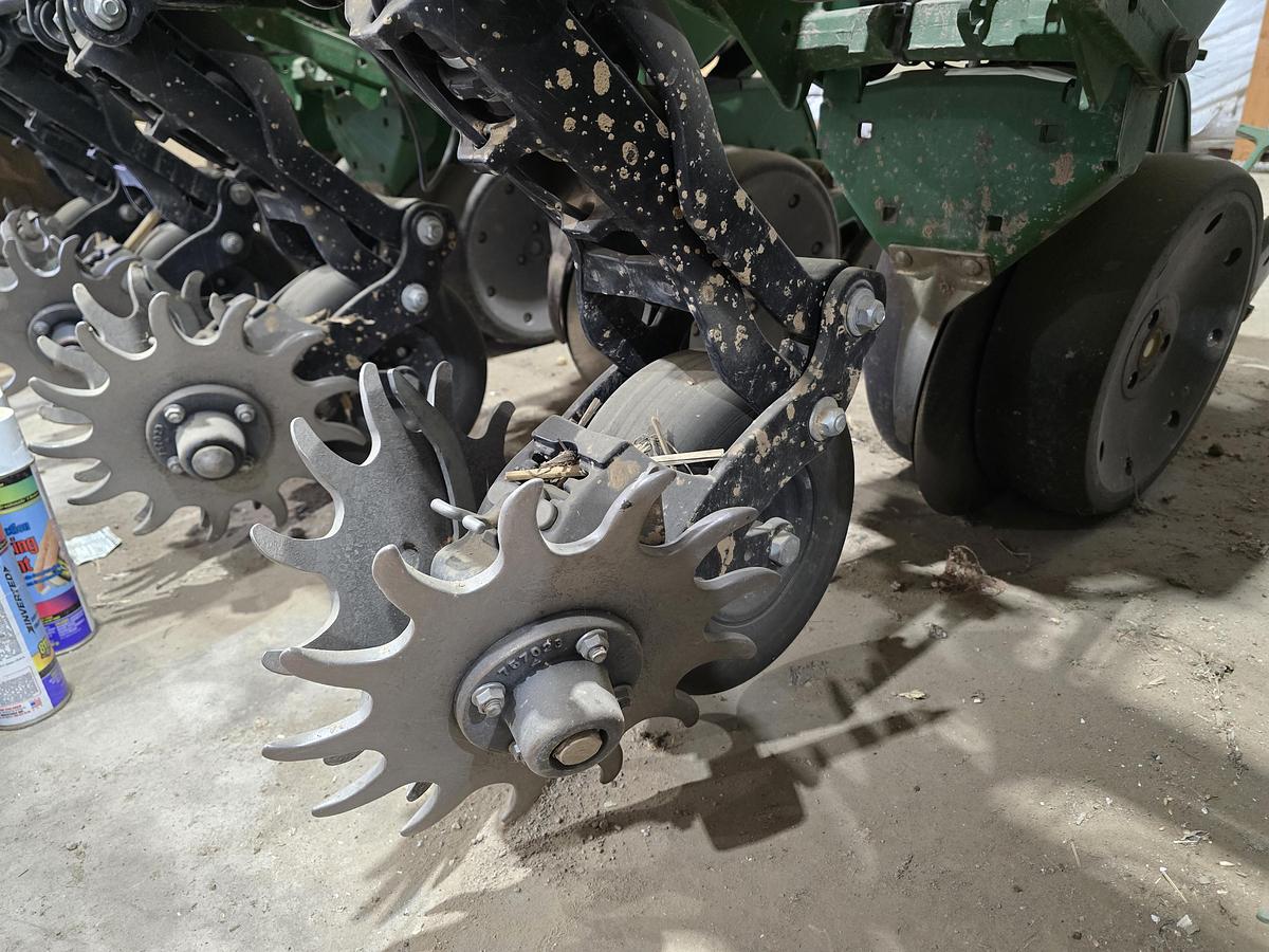 Used 12R22 John Deere 1730 Precision Planter