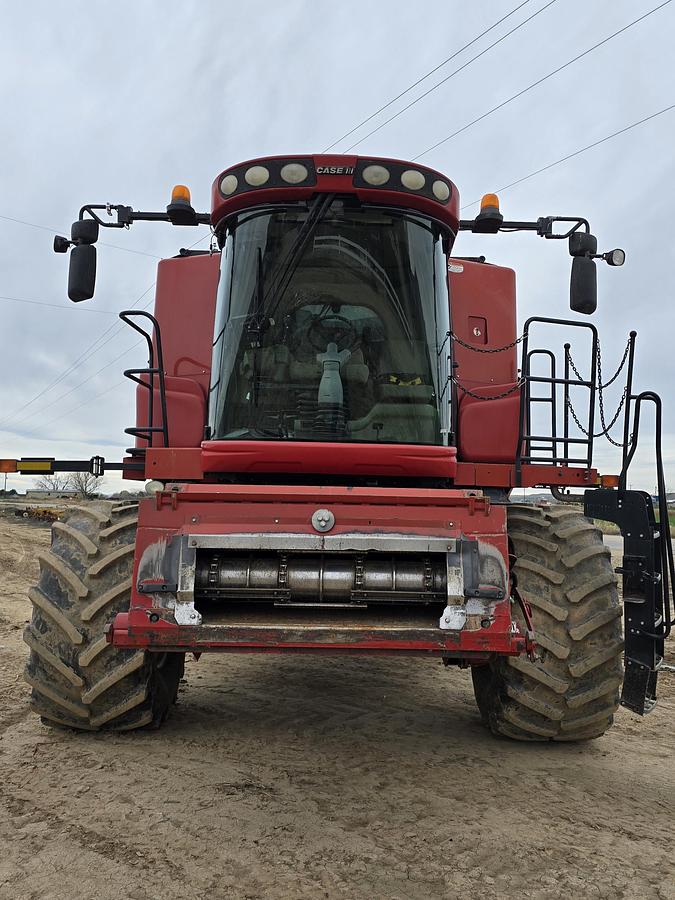 Used 2012 Case IH 7120 Combine