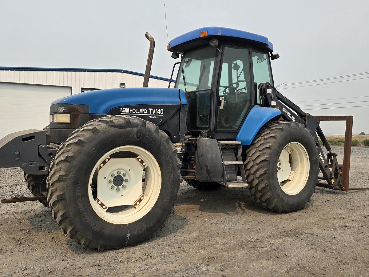 Used New Holland TV140 Bi-Directional Tractor w/ 3200 hrs