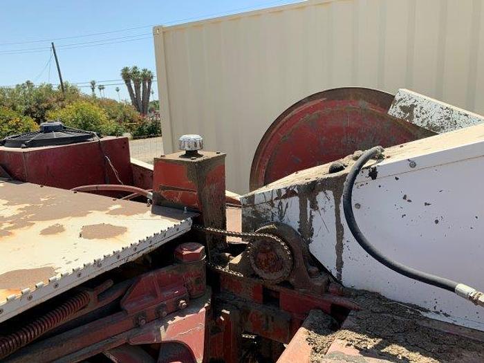 Used Freeman 370T 14X22 Chambered baler