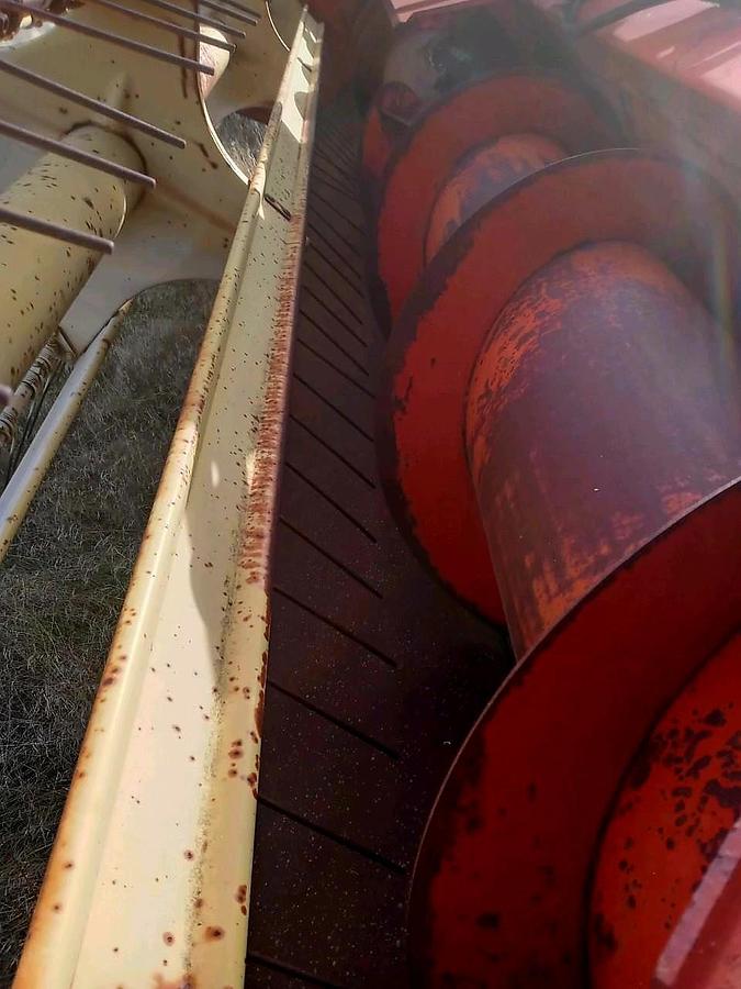 Used 14' New Holland 114 Pivot Tongue Windrower