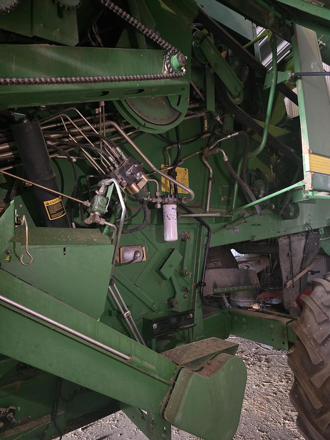 Used John Deere CTS II Combine w/ 25' Grain Header