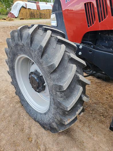 Used 2014 Case Maxxum 115 Tractor w/ 900 hrs