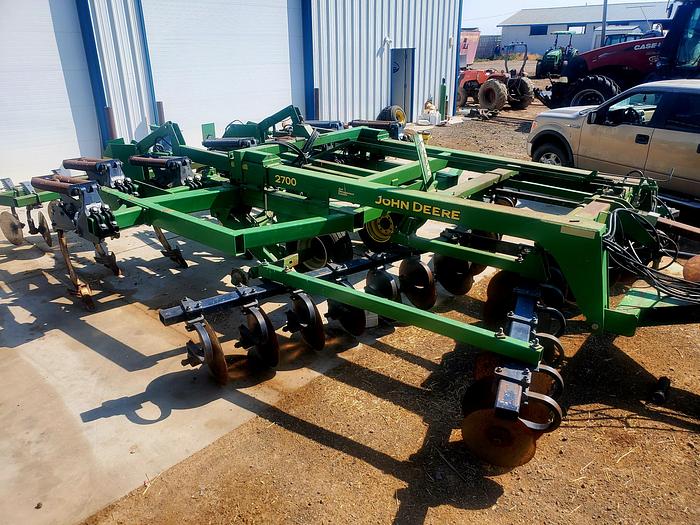 Used John Deere 2700 Disk Ripper - 9 Shank