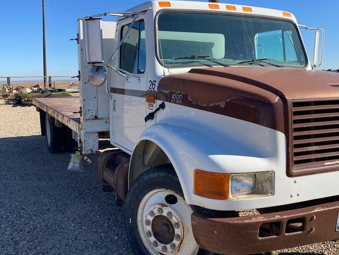 Used 20' International 4700 Flatbed Truck