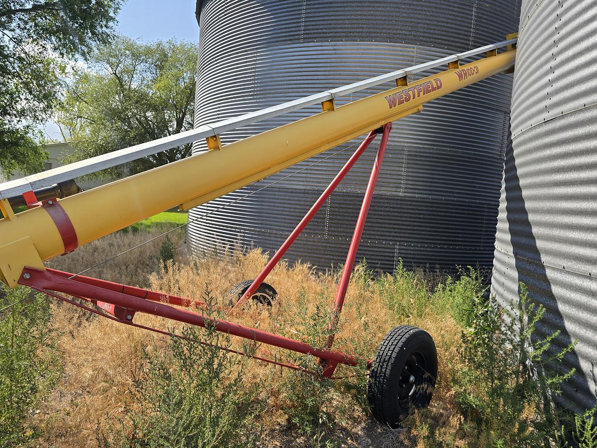 Used 31' x 10" Westfield WR100-31 Grain Auger