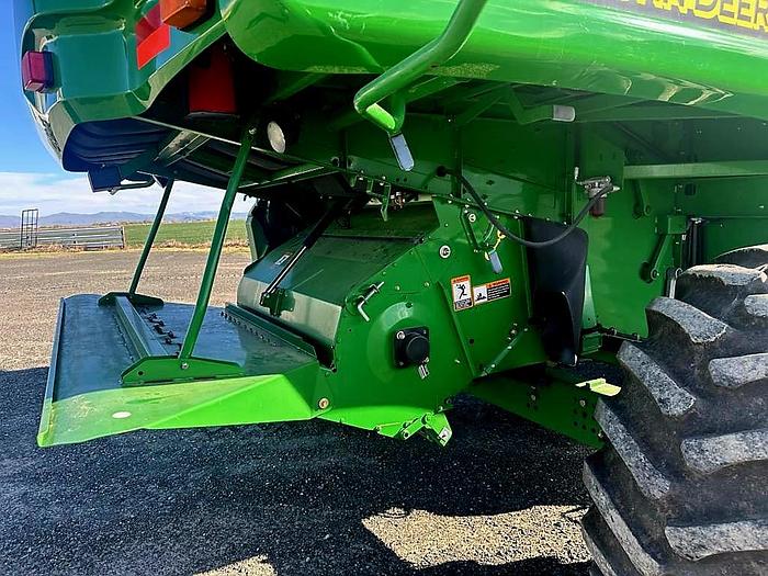 Used 2009 John Deere 9770 STS Combine ** Excellent Condition **