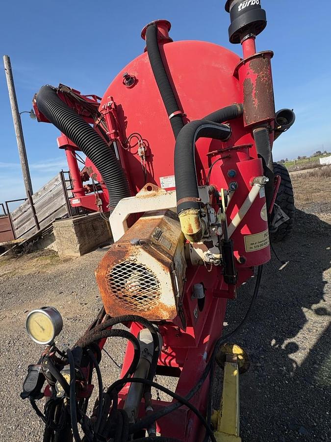 Used Nuhn Magnum QT Manure Tank Train