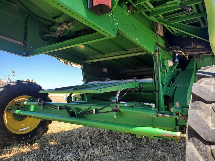 Used 2003 John Deere 9550 Combine w/ 2 Headers ** Superb Condition **