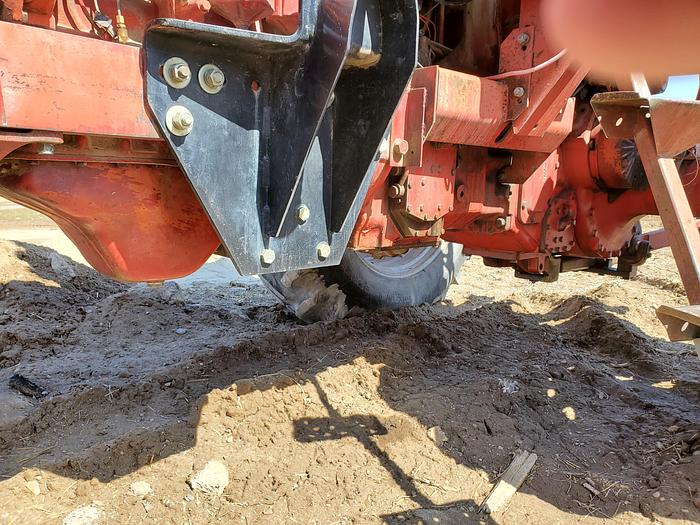 Used International 856 Tractor w/ Loader