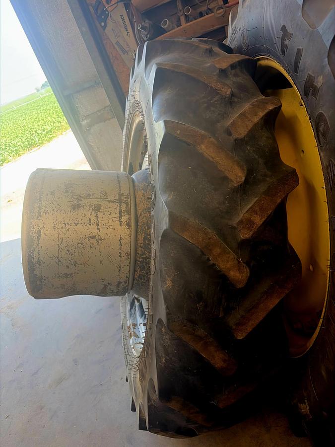 Used 2014 Case Magnum 310 CVT Tractor w/ 6000 hrs