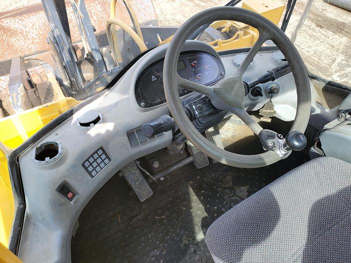 Used 2003 Volvo L220E Wheel Loader