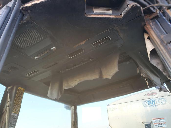 Used 1981 John Deere 4440 Tractor w/ Loader