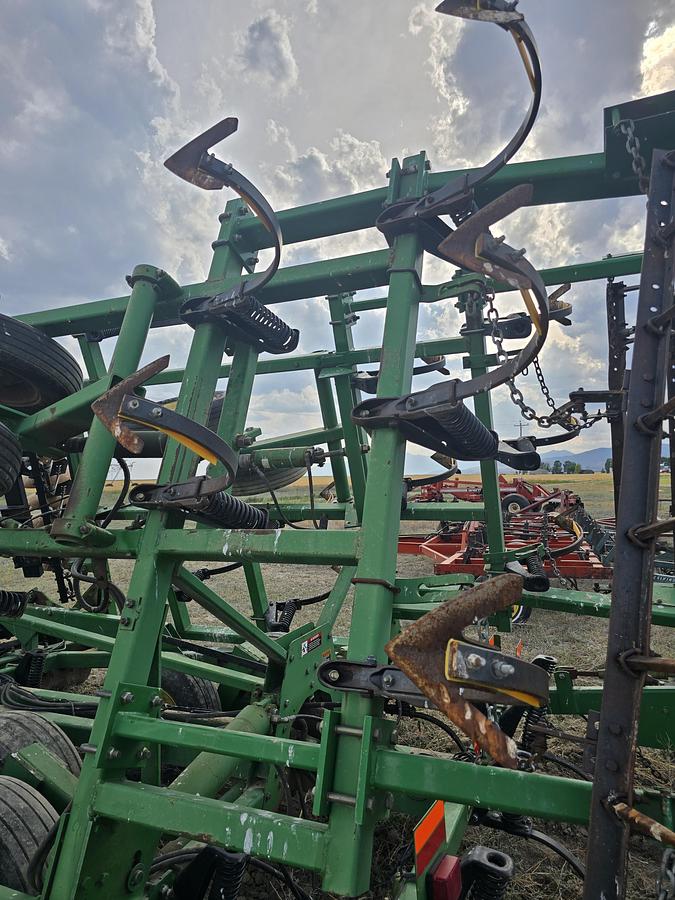 Used 27' John Deere 726 Soil Finisher