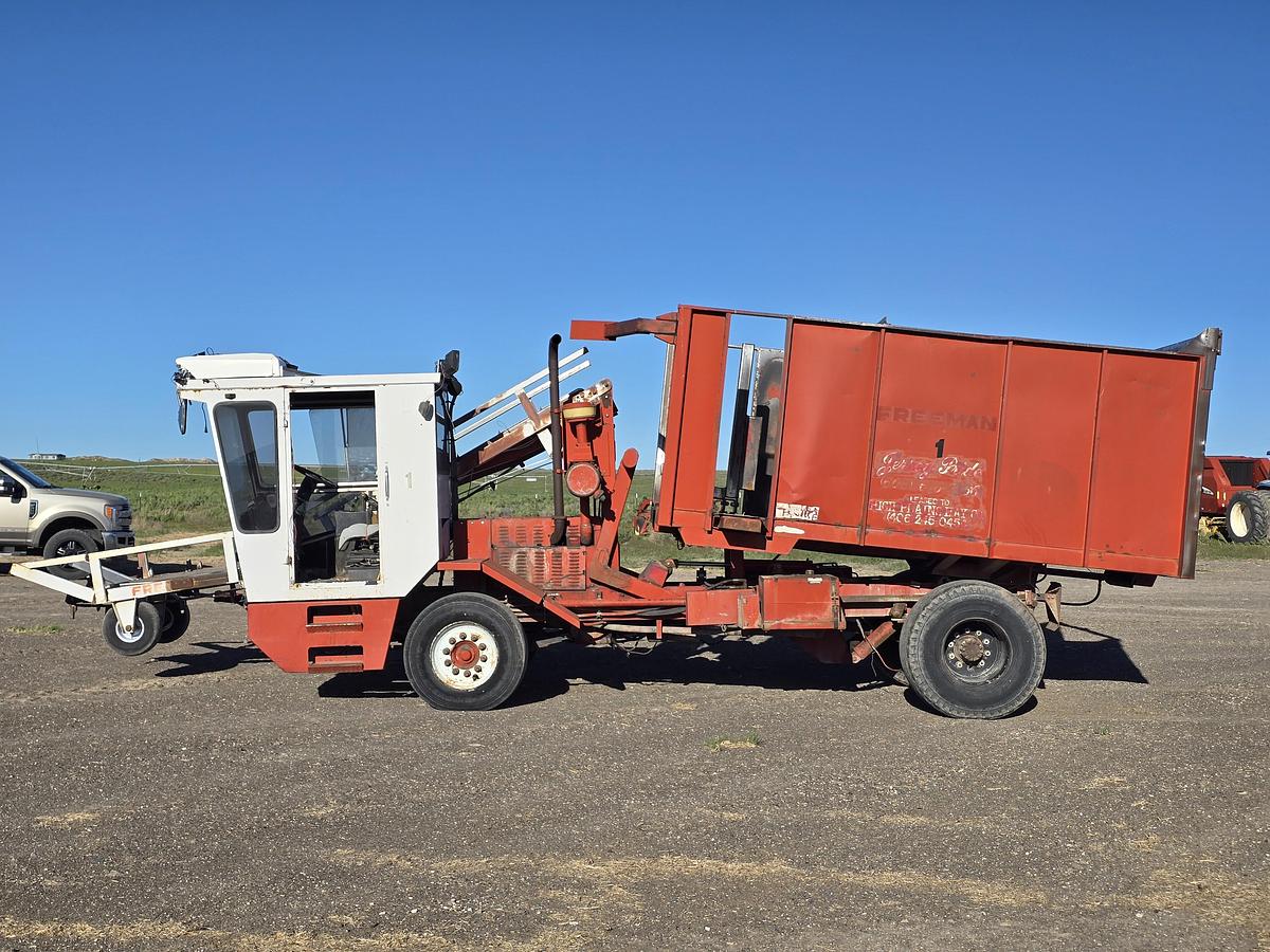 Used ** Going to Auction ** Freeman 5000 Bale Stacker