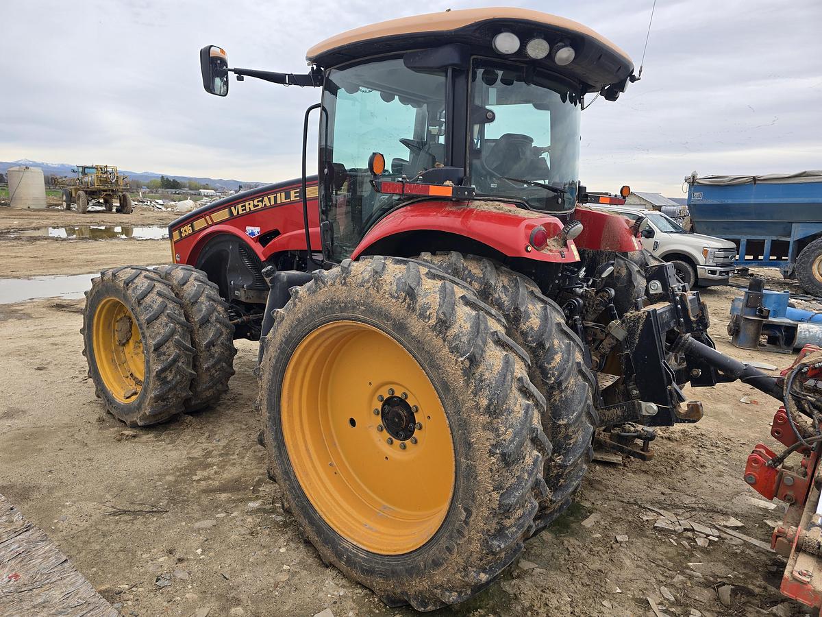 Used Versatile 335 Tractor w/ 2800 hrs