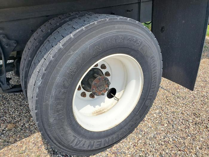 Used 2019 26' International Box Truck w/ Liftgate