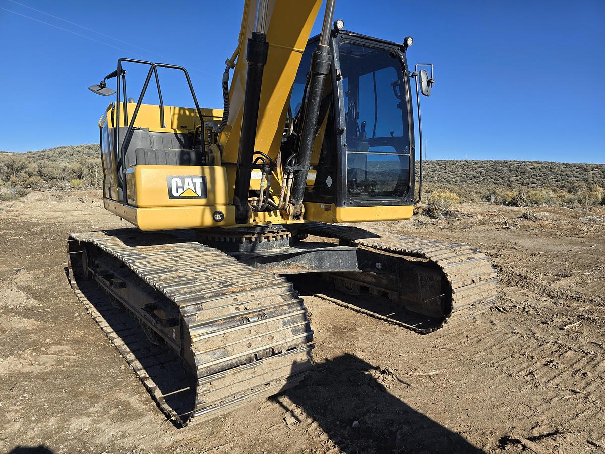 Used 2018 Caterpillar 320 Excavator w/ Thumb