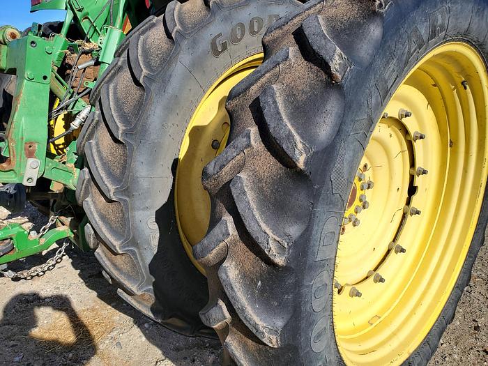 Used 2004 John Deere 8320 Tractor