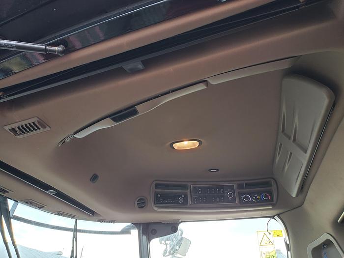 Used 2020 Case IH 9250 Combine w/ 1300 eng hrs