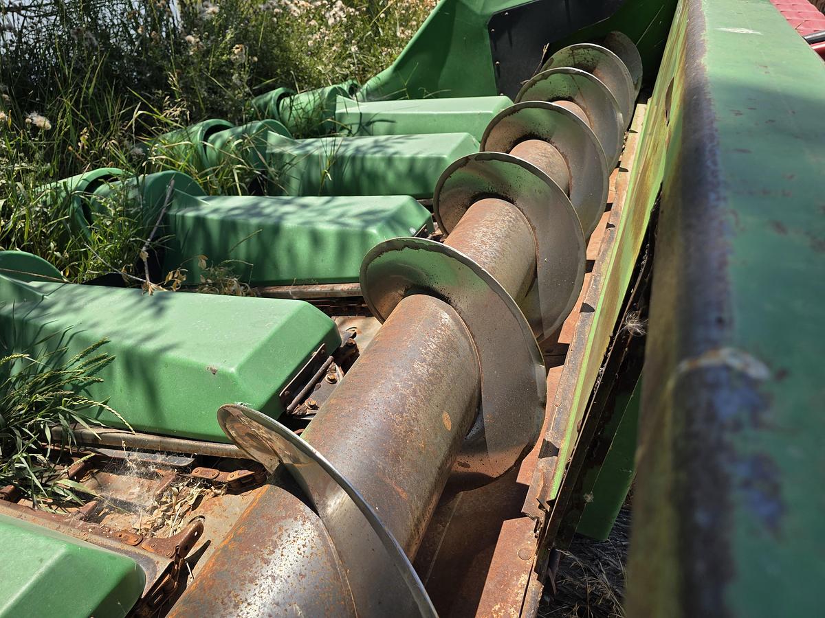 Used John Deere / Clark 12R22 Corn Header