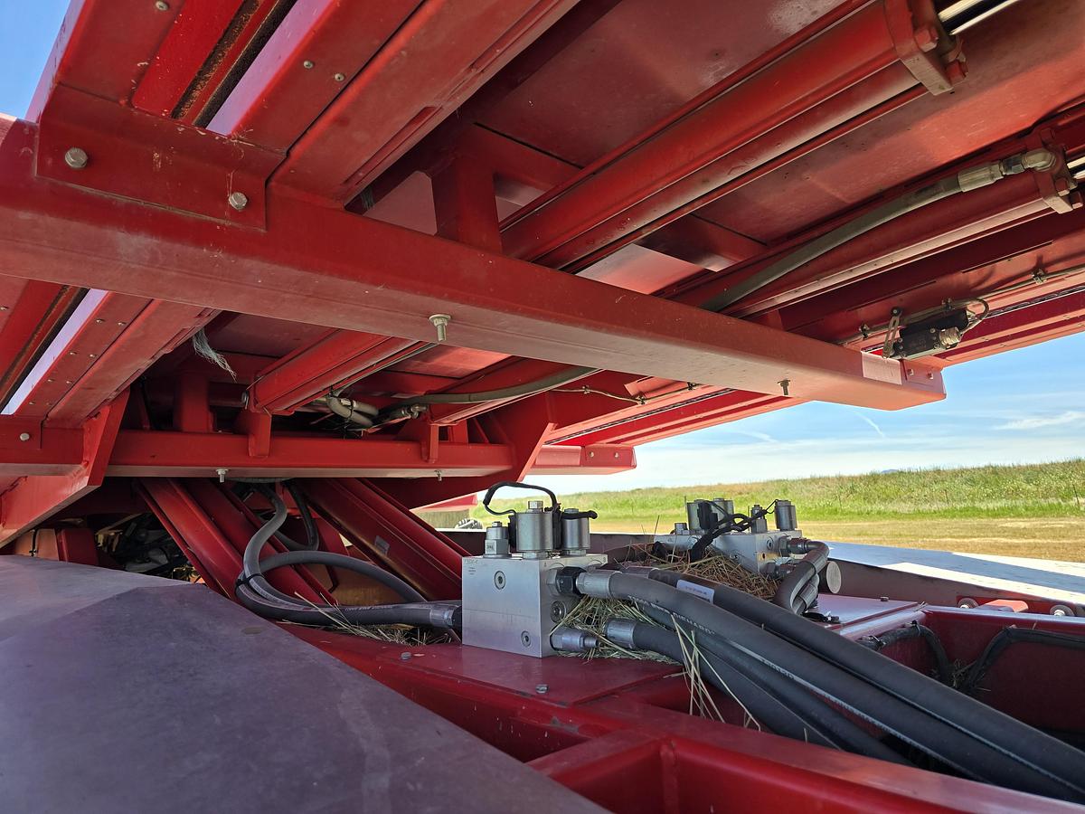 Used 2024 Stinger 8500 Bale Stacker w/ 52k Bales