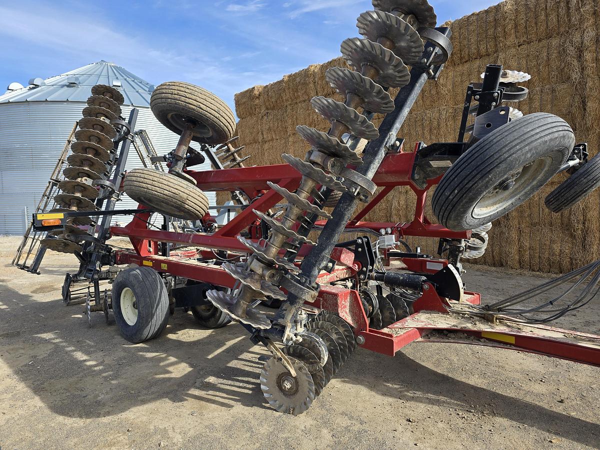 Used 2016 Case 335 Barracuda Vertical-Till Disk