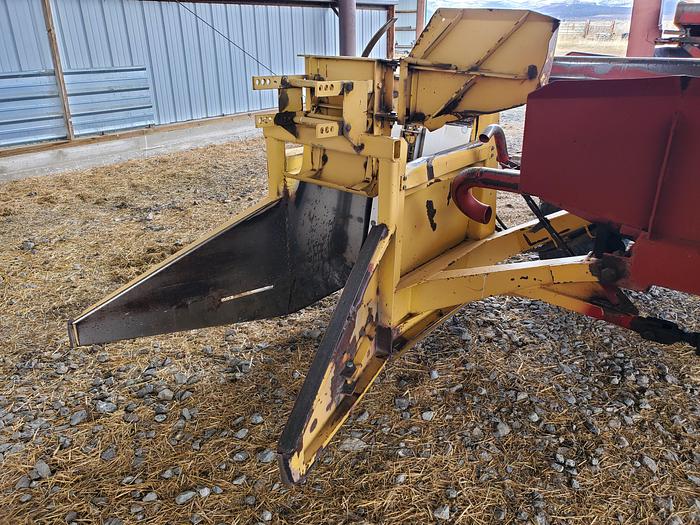 Used New Holland 1085 Balewagon w/ 4k hrs
