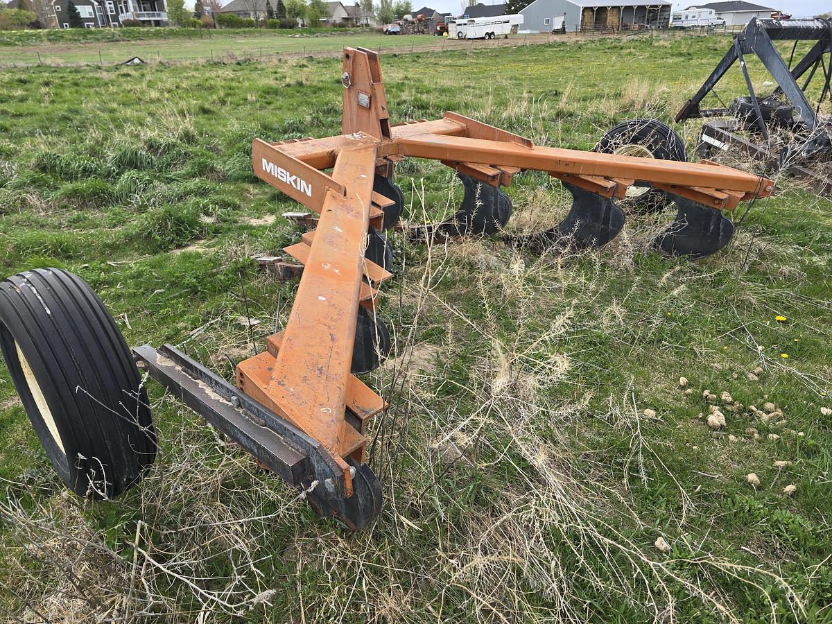 Used Miskin S-207 Ripper - 7 Shank