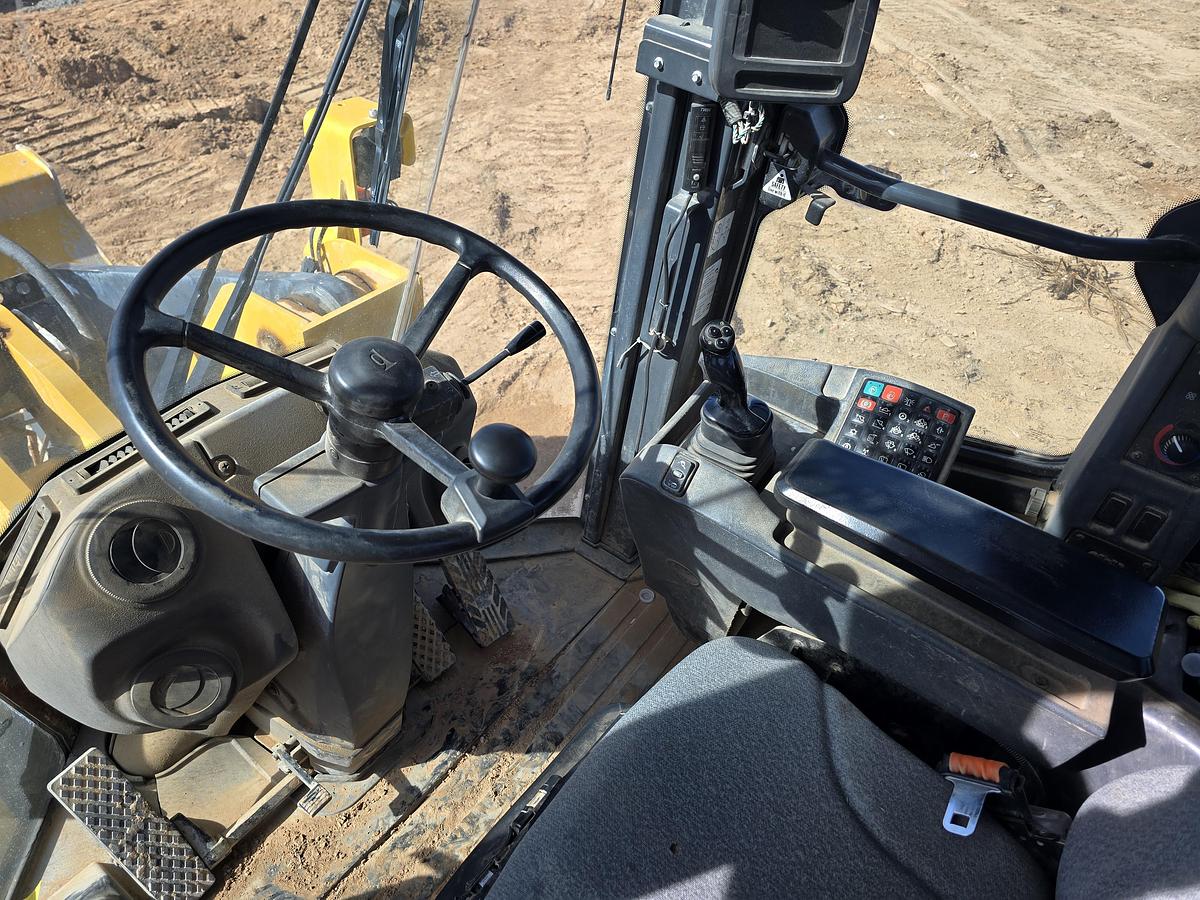 Used 2018 John Deere 624K-II Wheel Loader