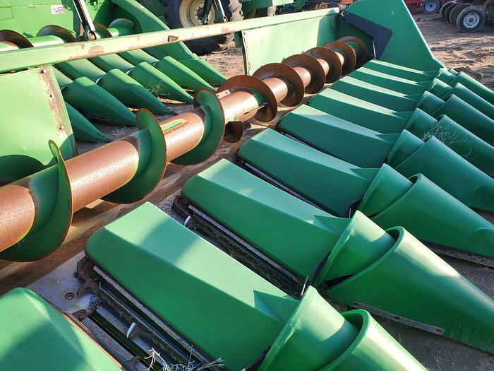 Used 12R22 John Deere 844 Corn Header
