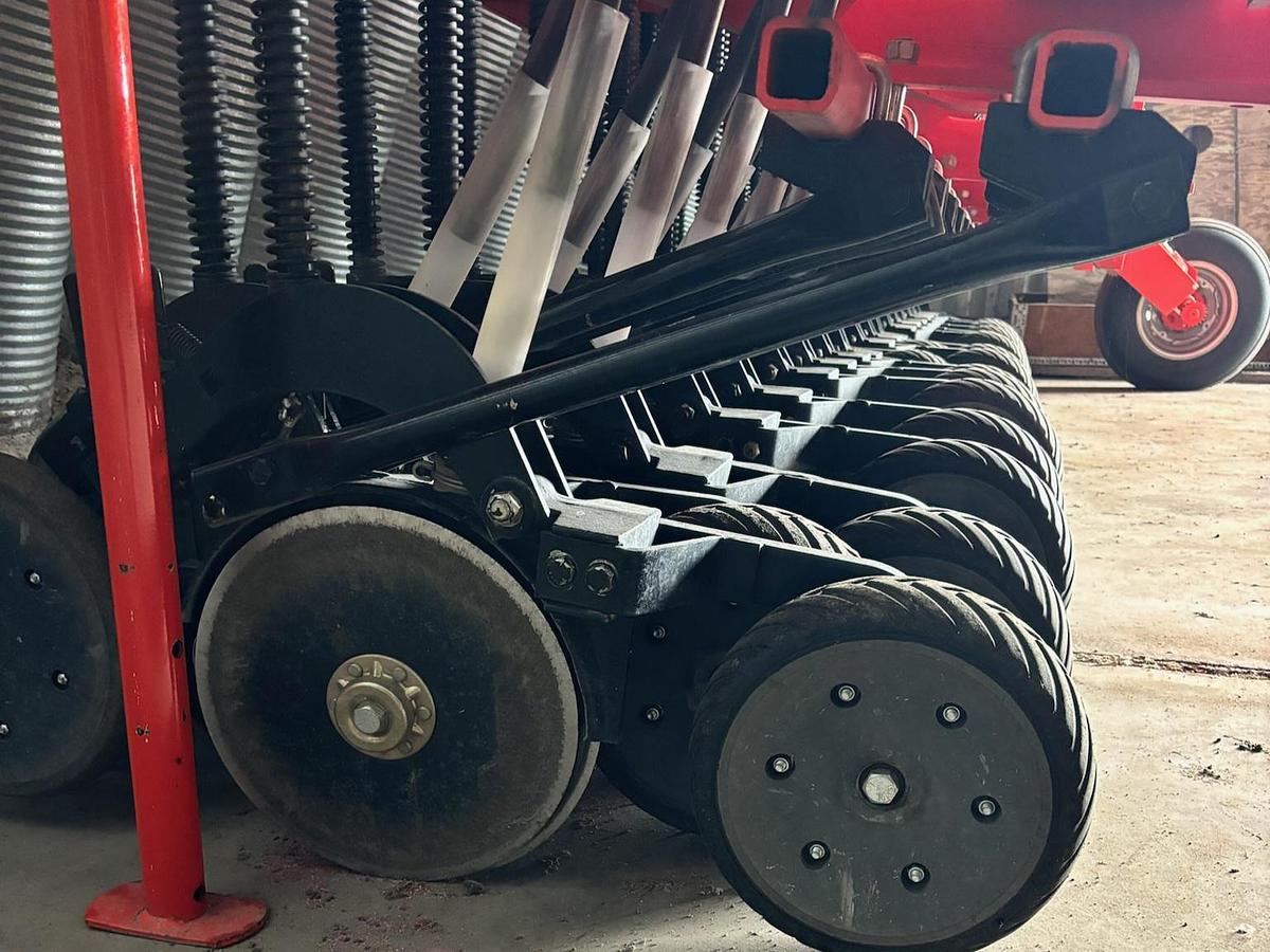 Used 20' Kuhn Krause 5200 Grain / Seed Drill