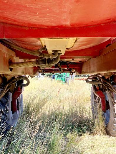 Used Miller Nitro 200 Sprayer w/ 60' Boom - 1000 gal