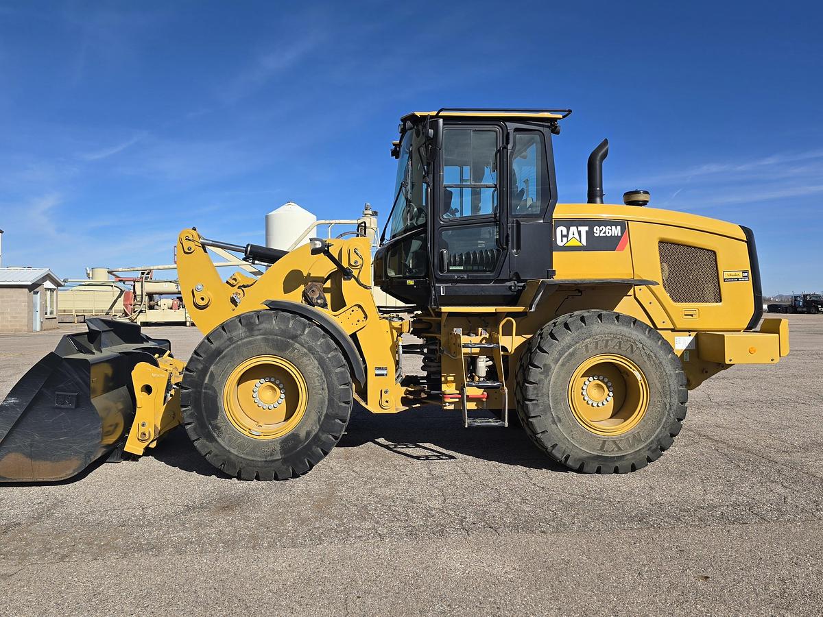 Used 2018 Cat 926M Wheel Loader w/ 1400 hrs