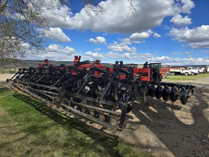 Used 13 Shank Case 870 Disk Ripper w/ New Disks