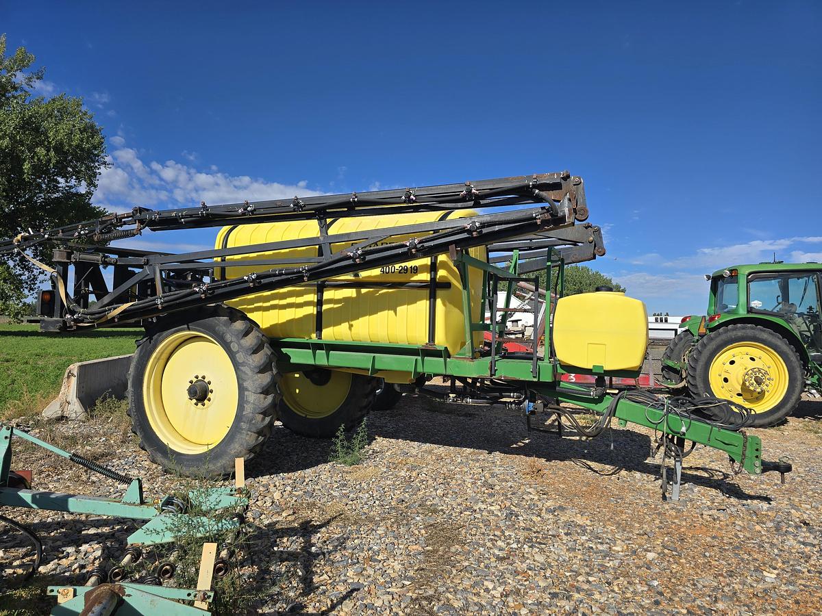 Used Schaben SF-8500 Sprayer w/ 90' Boom