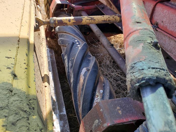 Used 14' New Holland 1118 Windrower