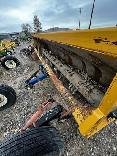 Used 8R22 Newhouse 1530 Onion Shredder