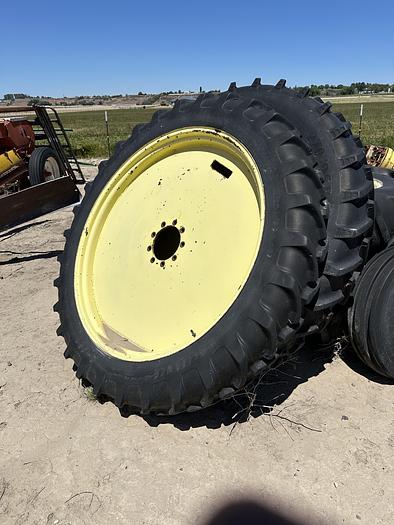 Used John Deere 12.4 & 11.2 Divers and Duals with hubs