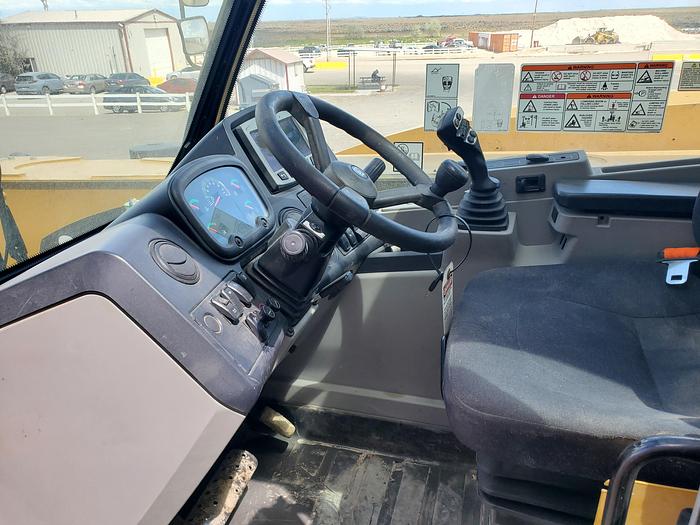 Used 2021 Cat TH408D Telehandler w/ Warranty