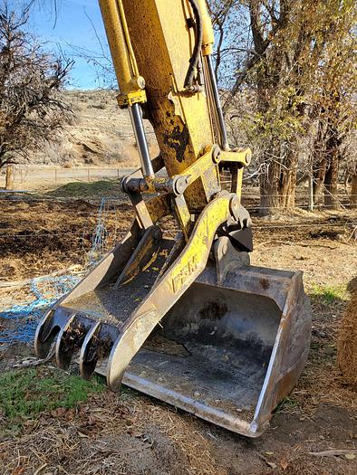 Used 2000 John Deere 160LC Excavator w/ Thumb