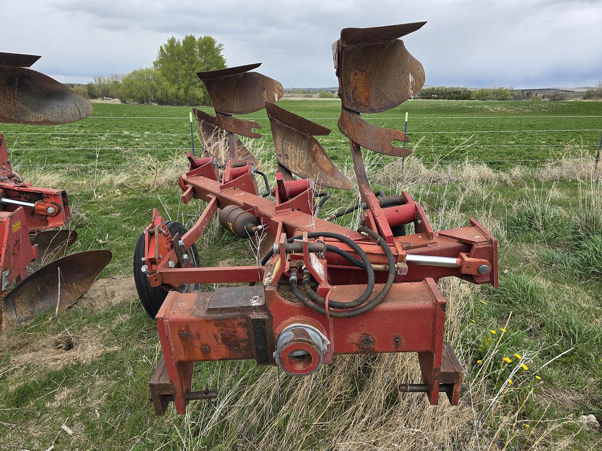 Used Case 145 Plow w/ Hyd Reset - 4 Bottom