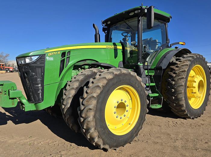 Used 2019 John Deere 8370R Tractor w/ Powershift + ILS
