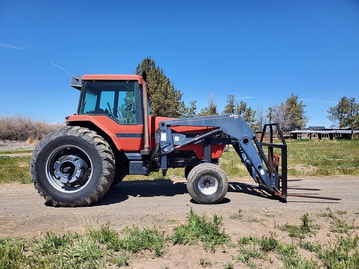 Used 1990 Case 7110 Tractor w/ Loader